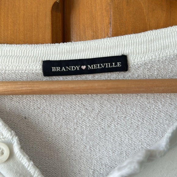 Sweat-shirt with buttons - Picture 2 of 6